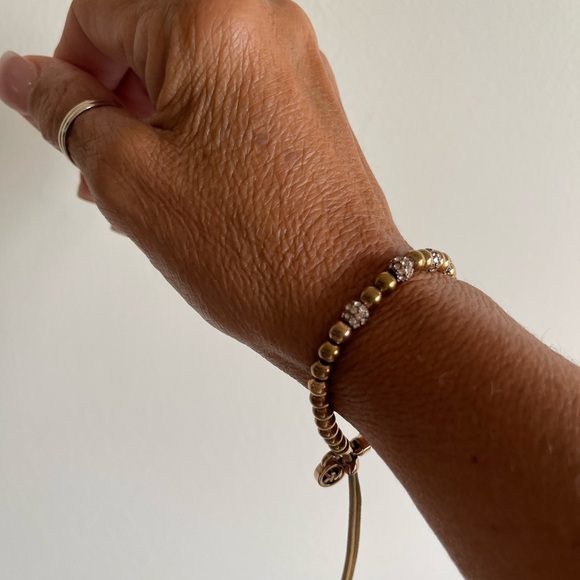 Micheal Kors adjustable rose gold bracelet - Picture 5 of 6